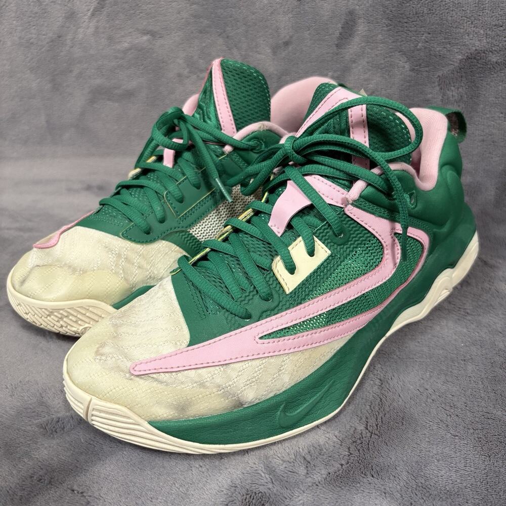 NIke Giannis Immortality 3 Green Pink Mens Basketball Shoes Size 10 DZ7533-300